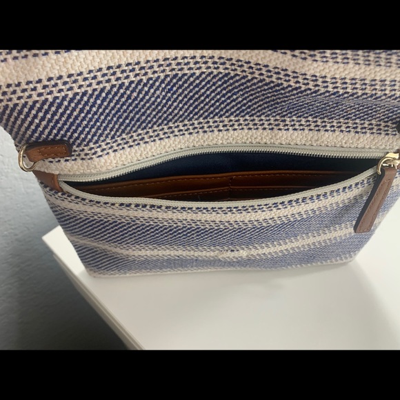 BEACHY CLUTCH 🏝 - Picture 2 of 4